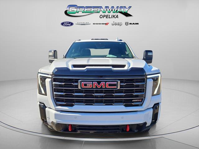 2025 GMC Sierra 2500HD 4WD Crew Cab Standard Bed AT4