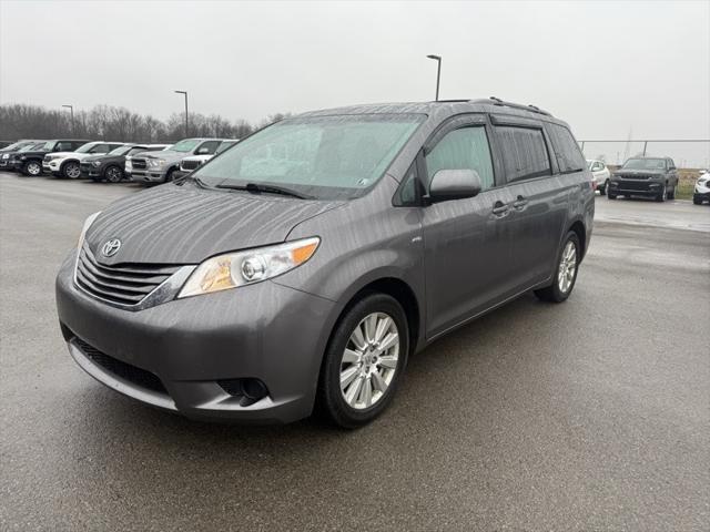 2017 Toyota Sienna LE 7 Passenger