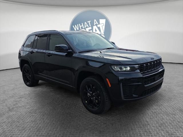 2026 Jeep Grand Cherokee GRAND CHEROKEE LAREDO ALTITUDE 4X4 2026 Jeep Grand Cherokee GRAND CHEROKEE LAREDO ALTITUDE 4X4