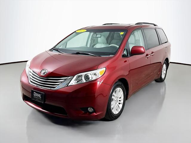 2013 Toyota Sienna XLE V6 8 Passenger