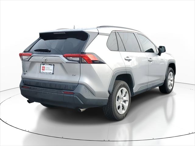 2021 Toyota RAV4 LE 2021 Toyota RAV4 LE