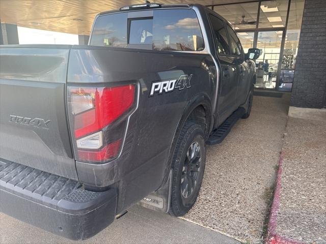 2024 Nissan TITAN Crew Cab PRO-4X 4x4 2024 Nissan TITAN Crew Cab PRO-4X 4x4