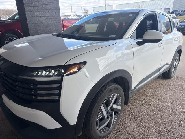 2025 Nissan Kicks SV FWD