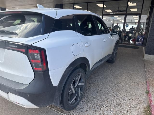 2025 Nissan Kicks SV FWD