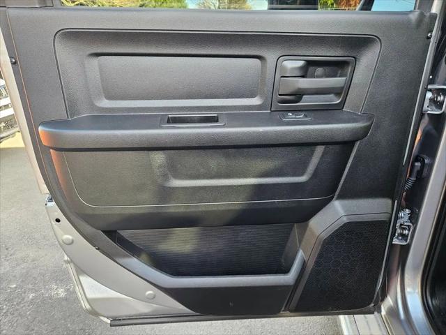 2024 Ram 3500 Tradesman Crew Cab 4x4 8' Box
