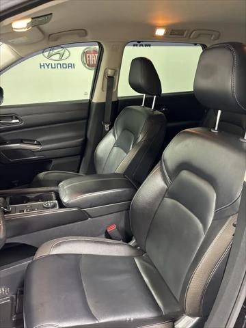 2022 Nissan Pathfinder SL 4WD