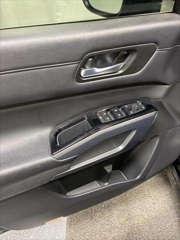 2022 Nissan Pathfinder SL 4WD