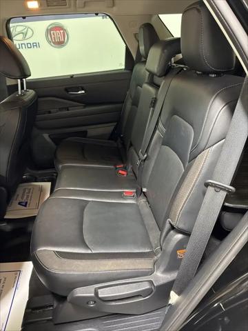 2022 Nissan Pathfinder SL 4WD