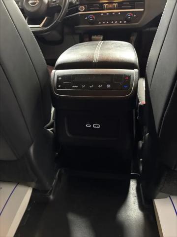 2022 Nissan Pathfinder SL 4WD