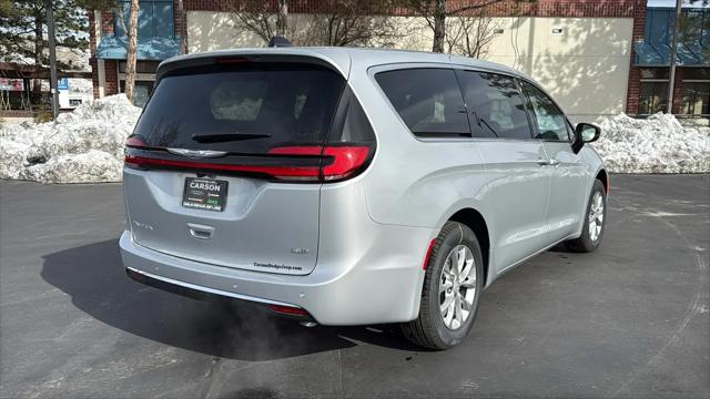 2026 Chrysler Pacifica Select AWD