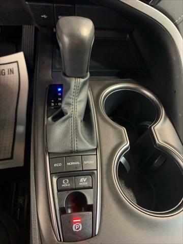 2023 Toyota Camry SE Hybrid