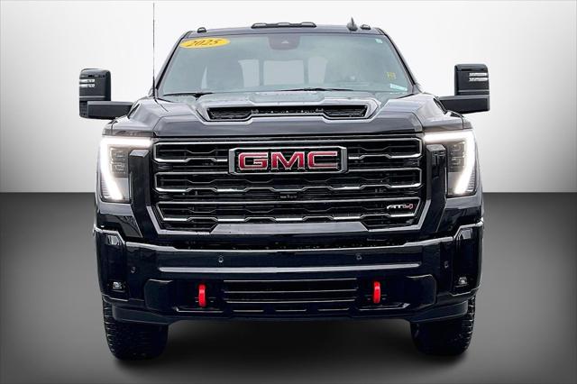 2025 GMC Sierra 3500HD 4WD Crew Cab Standard Bed AT4