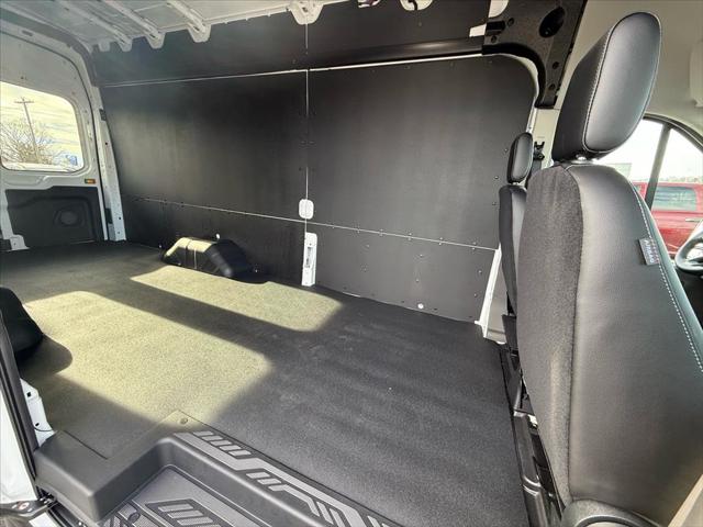 2026 Ford Transit Cargo Van Base