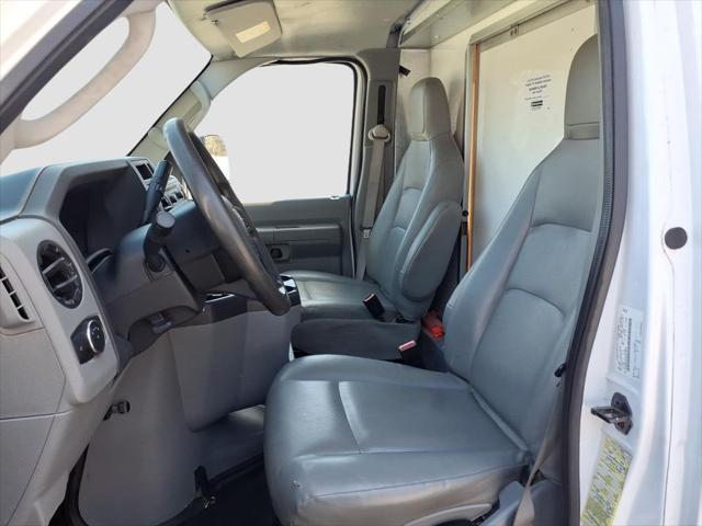 2022 Ford E-350 Cutaway Base