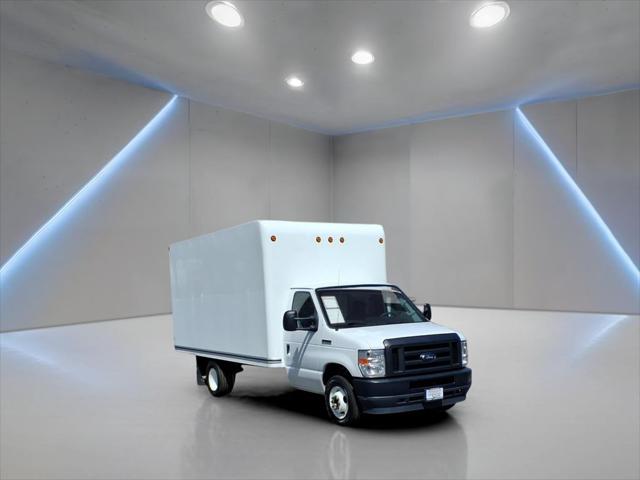 2022 Ford E-350 Cutaway Base for sale in California, MD