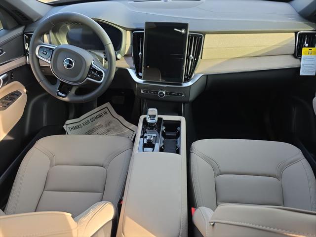 2026 Volvo XC90 Plus, B6 AWD Gas (mild hybrid), Gasoline, Bright, 7 Seats