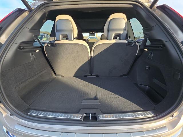 2026 Volvo XC90 Plus, B6 AWD Gas (mild hybrid), Gasoline, Bright, 7 Seats