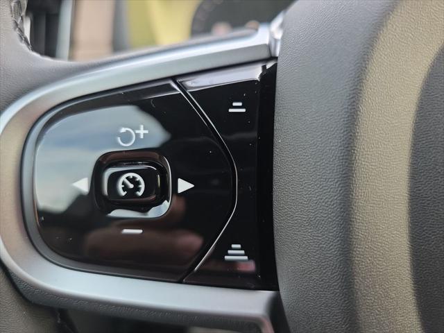 2026 Volvo XC90 Plus, B6 AWD Gas (mild hybrid), Gasoline, Bright, 7 Seats