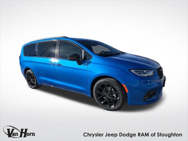 2026 Chrysler Pacifica Select for sale in Stoughton, WI
