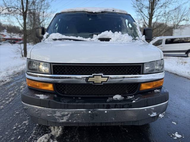 2023 Chevrolet Express Passenger RWD 3500 Extended Wheelbase LT