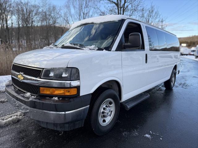 2023 Chevrolet Express Passenger RWD 3500 Extended Wheelbase LT