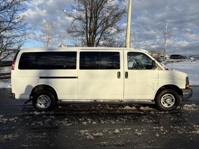 2023 Chevrolet Express Passenger RWD 3500 Extended Wheelbase LT