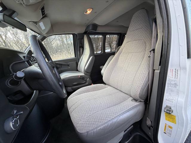 2023 Chevrolet Express Passenger RWD 3500 Extended Wheelbase LT