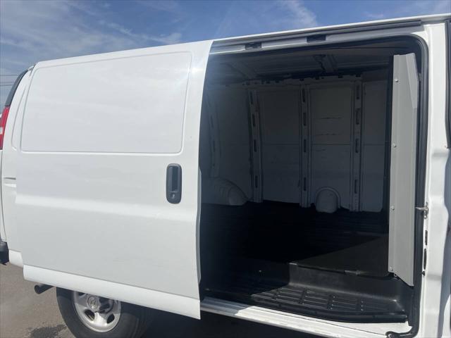 2022 Chevrolet Express Cargo Van RWD 3500 Regular Wheelbase WT