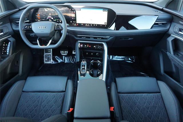 2025 Audi SQ5 Premium Plus TFSI quattro S tronic