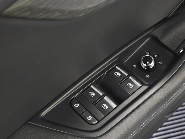2023 Audi A4 Premium Plus 45 TFSI S line quattro S tronic