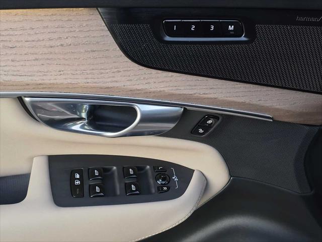 2026 Volvo XC90 Plug-In Hybrid Plus, T8 AWD, Electric/Gasoline, Bright, 7 Seats