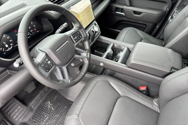 2026 Land Rover Defender P500 X-Dynamic SE