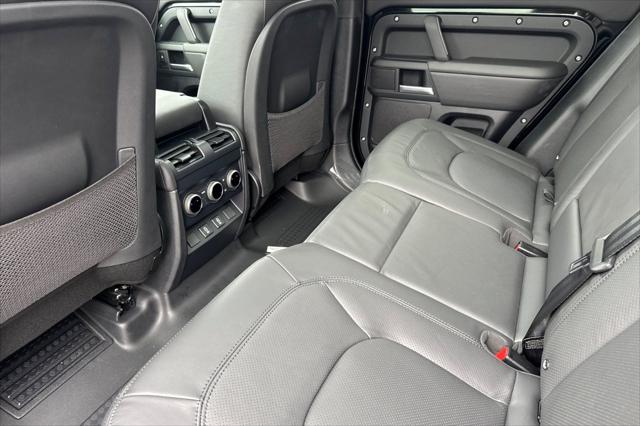 2026 Land Rover Defender P500 X-Dynamic SE