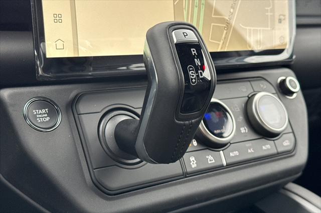 2026 Land Rover Defender P500 X-Dynamic SE