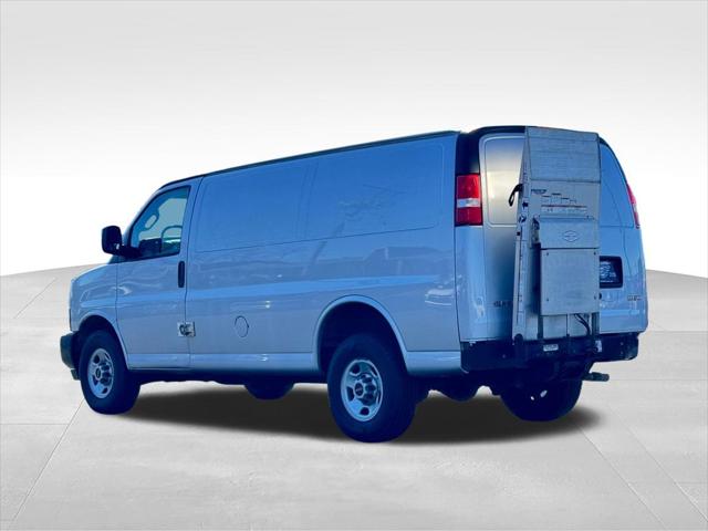 2020 GMC Savana Cargo RWD 3500 Regular Wheelbase Work Van