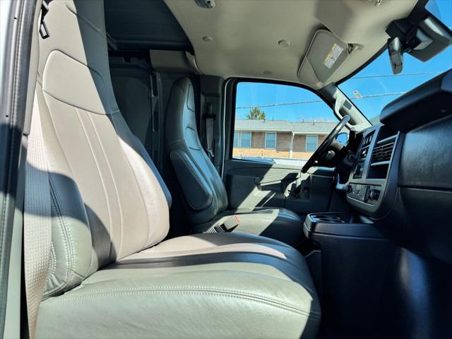 2020 GMC Savana Cargo RWD 3500 Regular Wheelbase Work Van