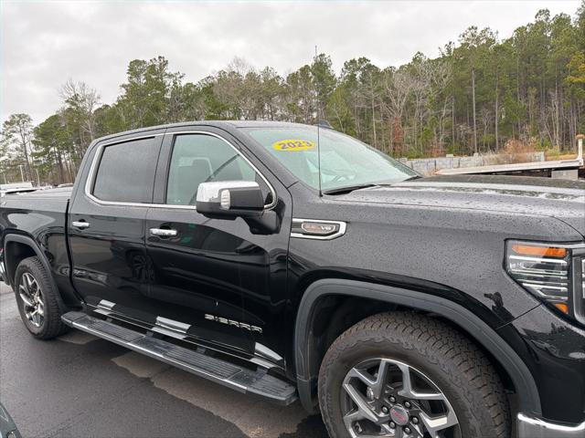 2023 GMC Sierra 1500 4WD Crew Cab Short Box SLT