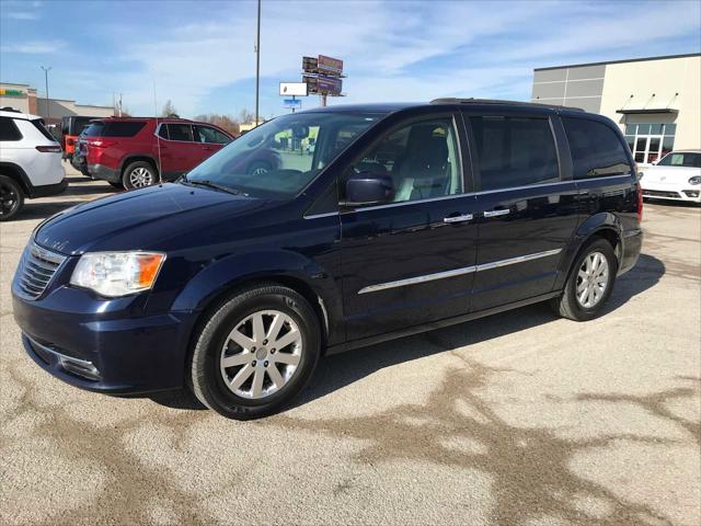 2016 Chrysler Town and Country Touring