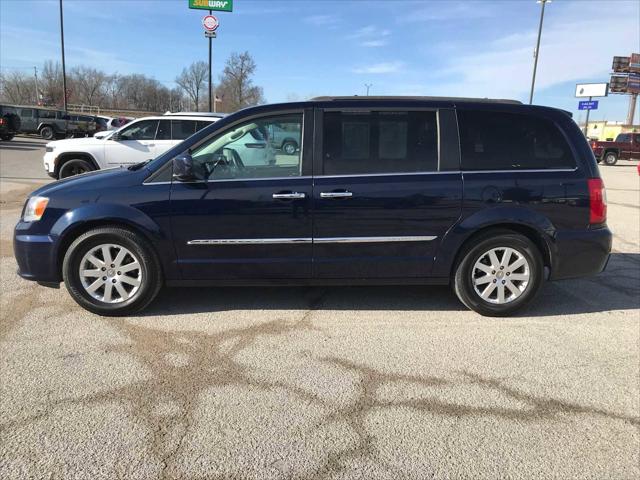 2016 Chrysler Town and Country Touring