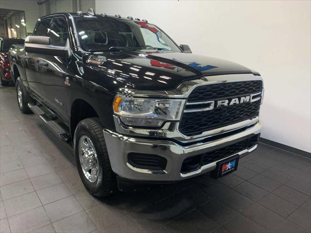 2022 RAM 2500 Tradesman Crew Cab 4x4 64 Box