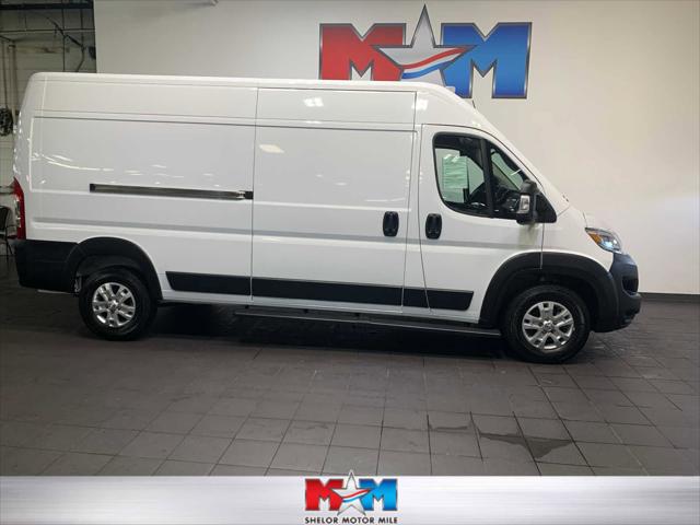 2024 RAM ProMaster 2500 Cargo Van SLT High Roof 159 WB