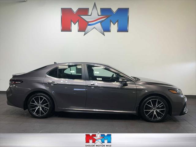 2023 Toyota Camry SE Hybrid