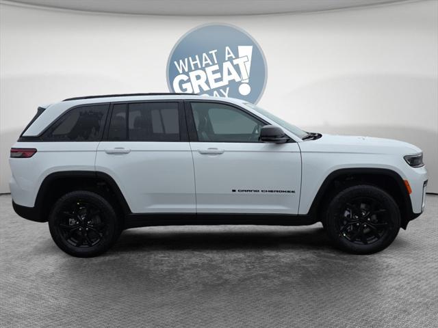 2026 Jeep Grand Cherokee GRAND CHEROKEE LAREDO ALTITUDE 4X4