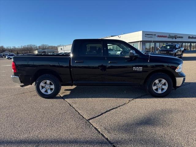 2023 RAM 1500 Classic SLT Crew Cab 4x4 57 Box