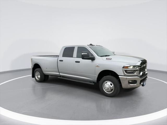 2026 RAM Ram 3500 RAM 3500 TRADESMAN CREW CAB 4X4 8 BOX