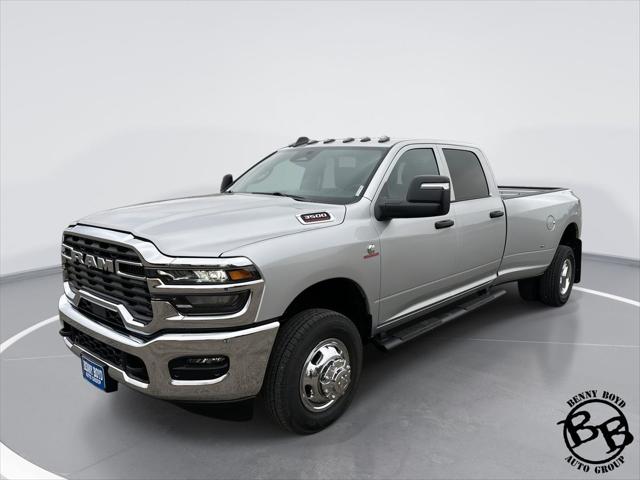 2026 RAM Ram 3500 RAM 3500 TRADESMAN CREW CAB 4X4 8 BOX