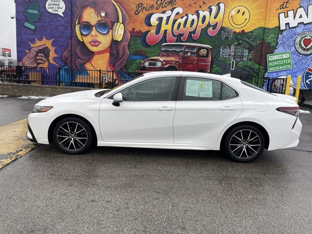 2021 Toyota Camry SE
