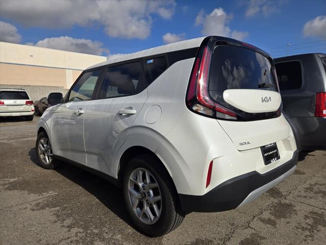 2023 Kia Soul S 2023 Kia Soul S