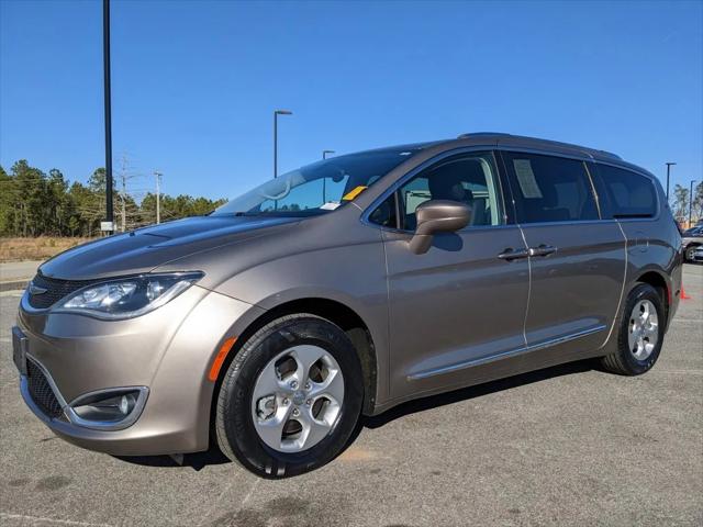 2017 Chrysler Pacifica Touring-L Plus 2017 Chrysler Pacifica Touring-L Plus