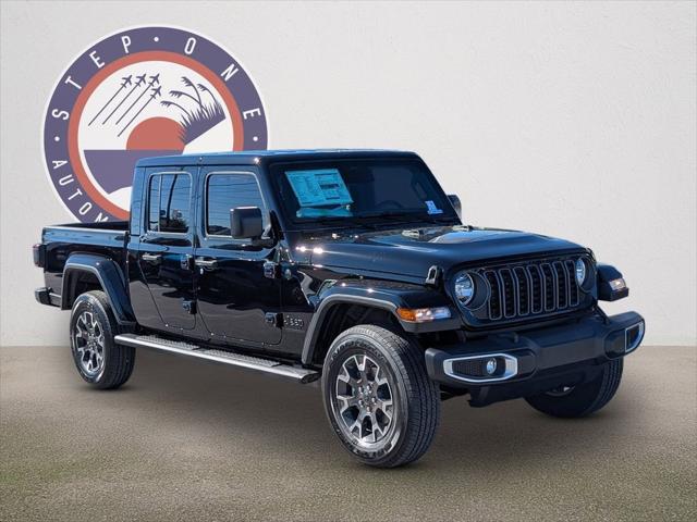 2026 Jeep Gladiator GLADIATOR SAHARA 4X4
